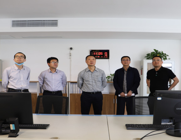 2021.4.30何刚董事长调研成南ag手机官方官网5.1节前营运管理工作.jpg 2021.4.30何刚董事长调研成南ag手机官方官网5.1节前营运管理工作.jpg