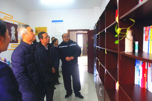 省交投集团副总经理汪伦一行赴广南高速阆中收费站调研3.JPG