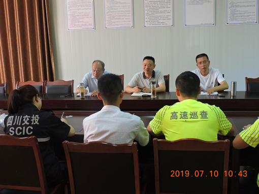 广南ag手机官方官网纪委书记李永富带队到基层开展“不忘初心、牢记使命”主题教育专题调研活动2.JPG