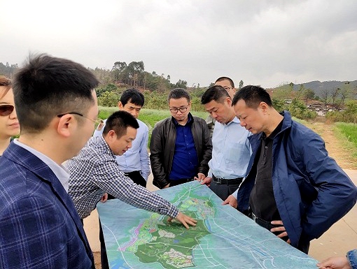 2019.04.02川高ag手机官方官网监事会主席何刚一行实地调研会理特色小镇项目 - 副本.jpg