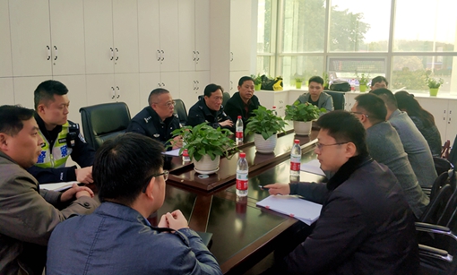 20190329川西ag手机官方官网与成都交警六分局等多家单位联合召开行车安全信息发布专题研讨会_cg.jpg