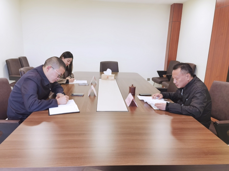 广南ag手机官方官网纪委书记刘宇对ag手机官方官网纪检干部和关键岗位人员开展谈心谈话2.jpg