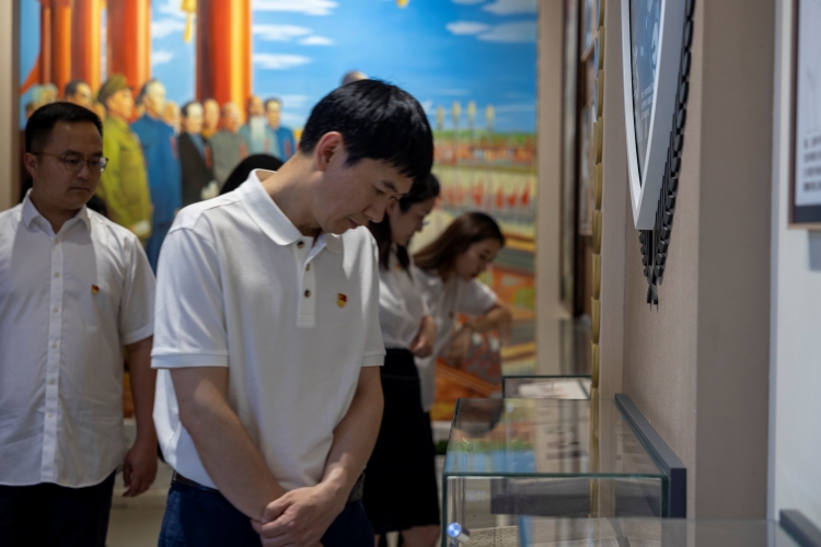 广南ag手机官方官网党委开展主题教育活动4.jpg