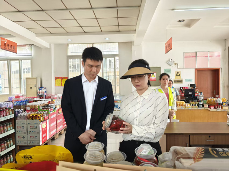 川东ag手机官方官网开展服务区（停车区）五一节前专项检查2_副本.jpg