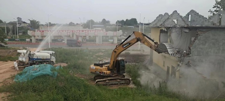 绵阳段最后一户顺利拆除_副本.jpg
