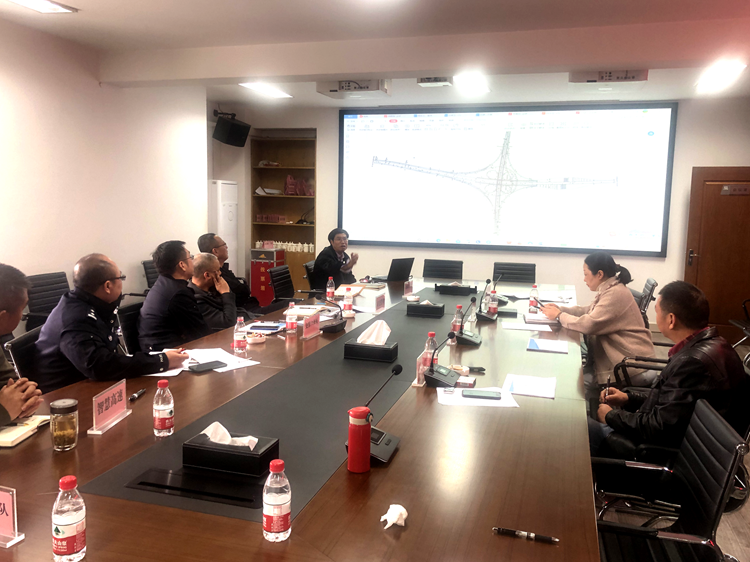 川西ag手机官方官网组织召开成都绕城高速公路江家互通立交交通导改方案研讨会_副本.png