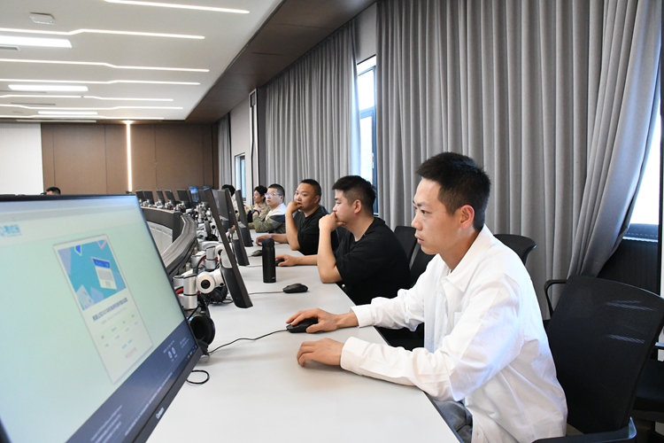 蜀道集团高速公路技能人才培训中心助力雅康（泸石）ag手机官方官网机电运维岗位评定工作 (3)_副本.jpg