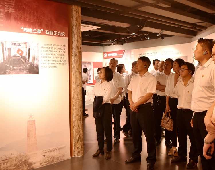4.18南方ag手机官方官网开展“严守纪法底线 牢记责任与担当”纪律警示教育活动2.JPG