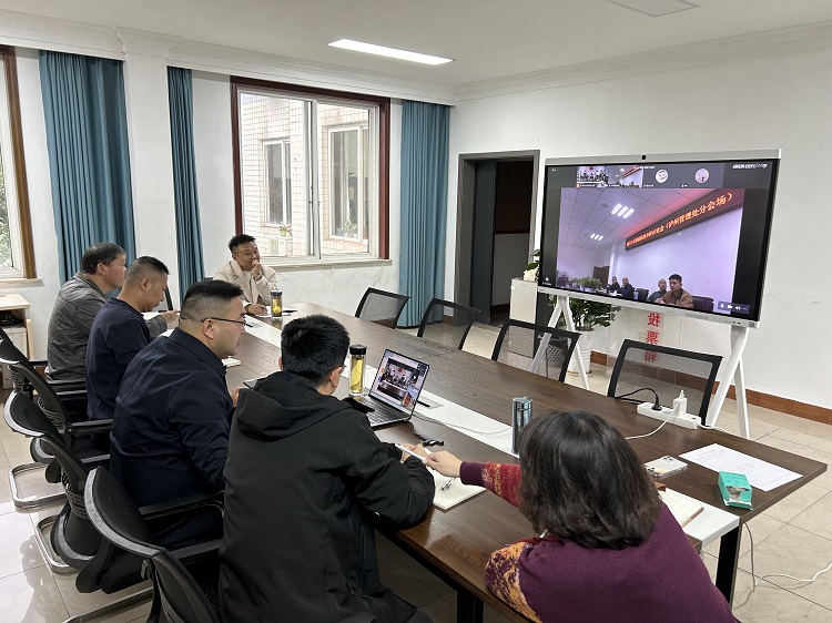 11.11南方ag手机官方官网召开路面病害处治专题会(2).jpg