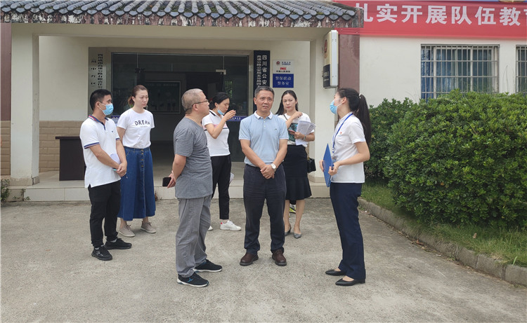 no469-成南ag手机官方官网党委副书记、总经理万忠金一行督导管理处收费站站房改造及环保工作.jpg