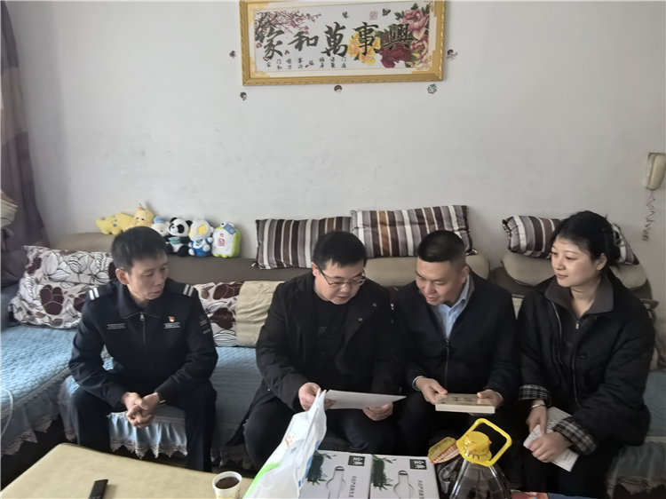 成南ag手机官方官网成都管理处党支部开展廉洁家访活动.jpg