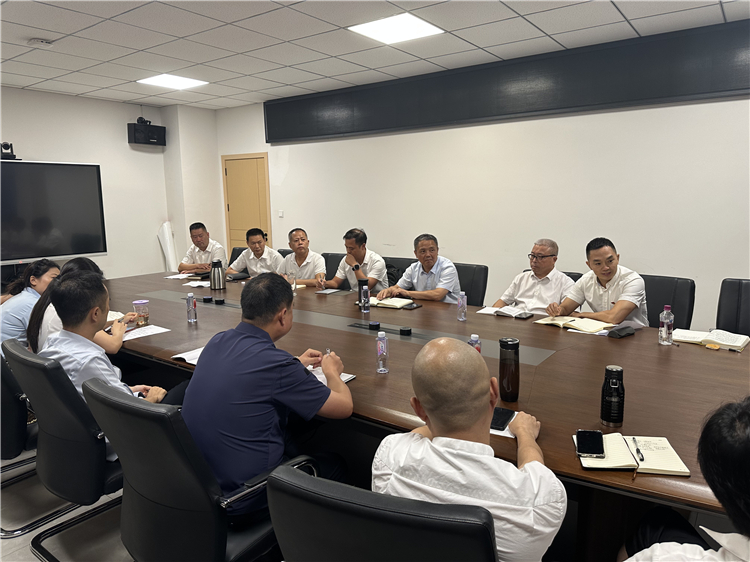 成南ag手机官方官网党委副书记、总经理万忠金，副总经理田亮到南充管理处座谈调研.jpg