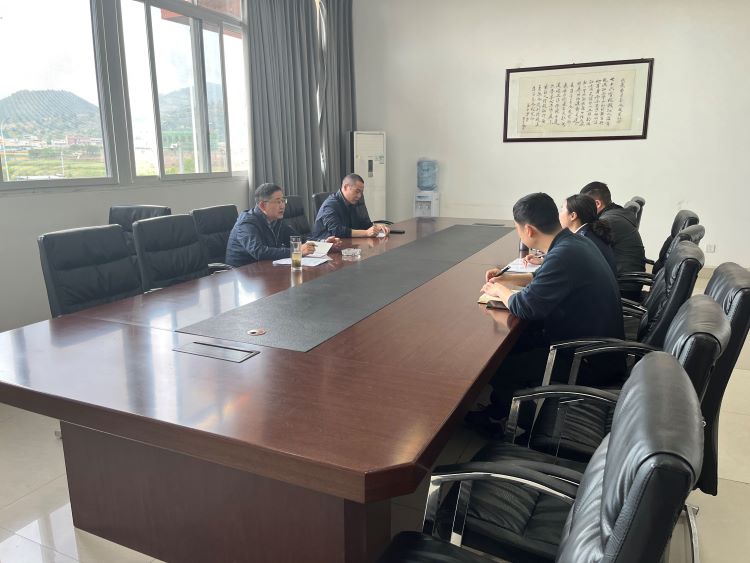 4.12+金堂管理处+成德南ag手机官方官网党委书记、董事长闫平赴赵家站召开收费站排堵保畅工作安排会.jpg
