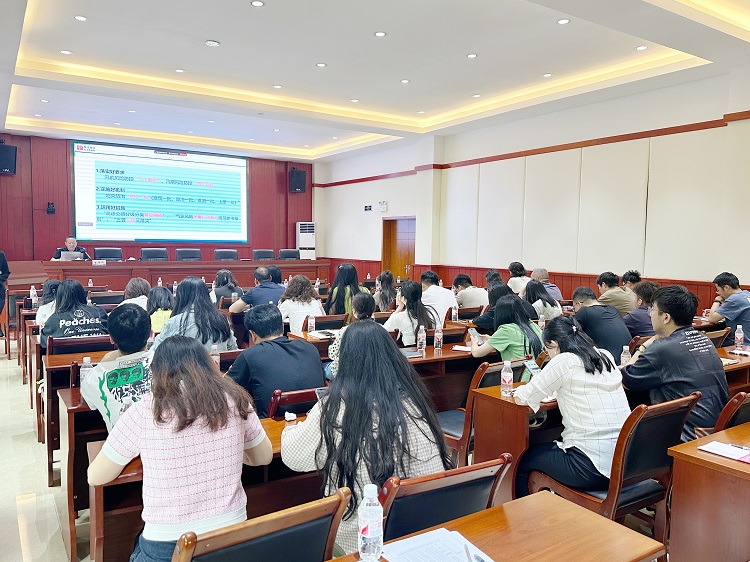 ag手机官方官网本部现场培训.jpg